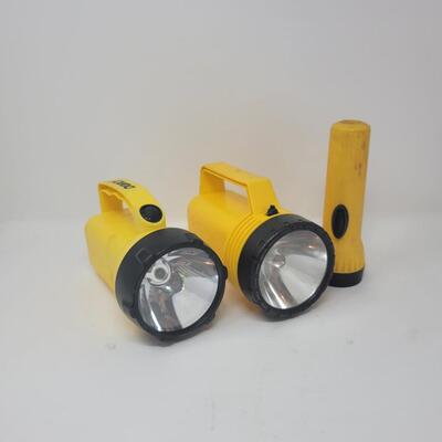 FLASHLIGHT BUNDLE 3 pc
