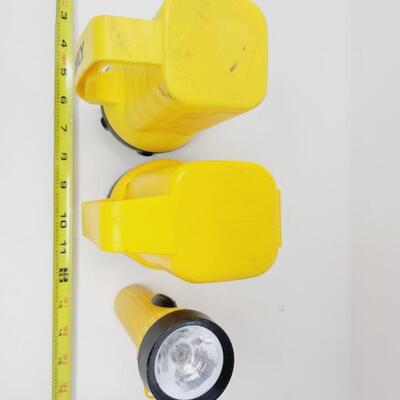 FLASHLIGHT BUNDLE 3 pc