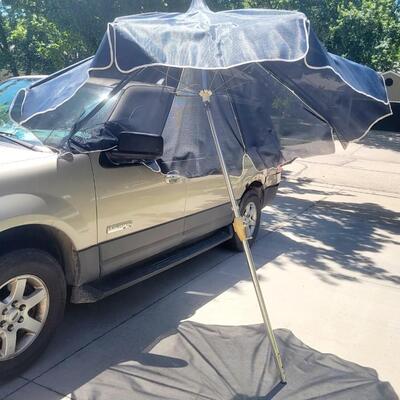 OUTDOOR UMBRELLA - READ DESCRIPTION