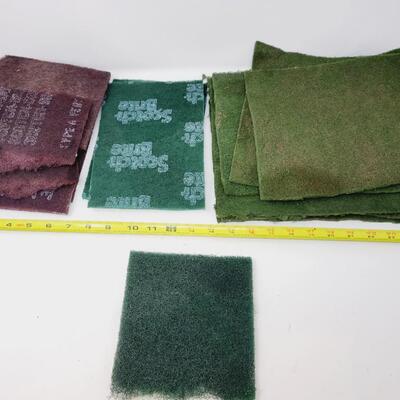 BUNDLE OF SCRATCHY PADS