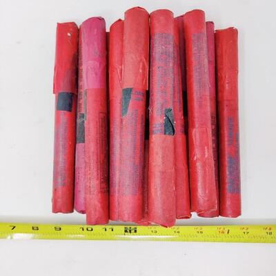 ORION 10 MINUTE RED EMERGENCY FLARE BUNDLE
