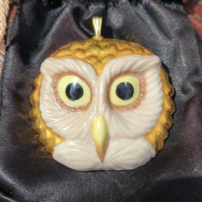 Lot 158: Vintage Porcelain Boehm Owl Pendant