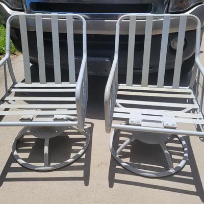 2 OUTDOOR SWIVEL ROCKERS