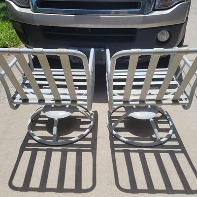 2 OUTDOOR SWIVEL ROCKERS