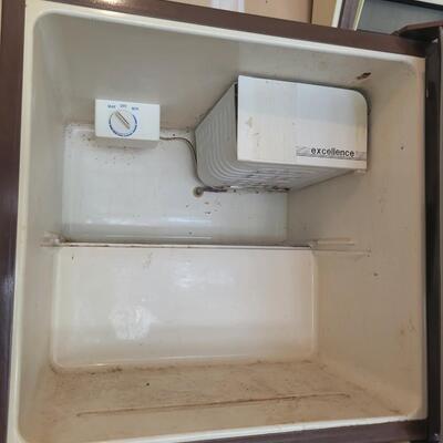 VINTAGE EXCELLENCE MINI FRIDGE W/ HATLEY DAVIDSON STICKER
