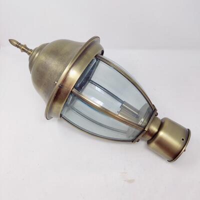 POLE LIGHT FIXTURE