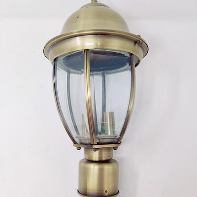 POLE LIGHT FIXTURE