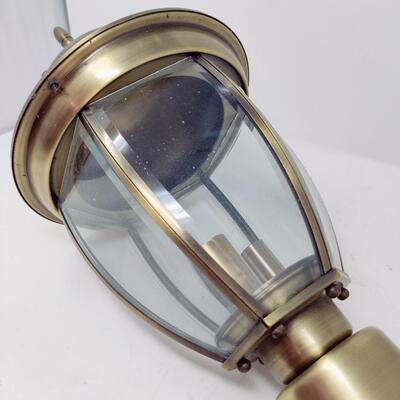 POLE LIGHT FIXTURE