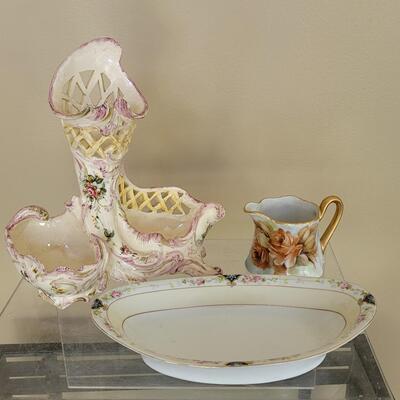 Lot 93: Antique & Vintage Porcelain