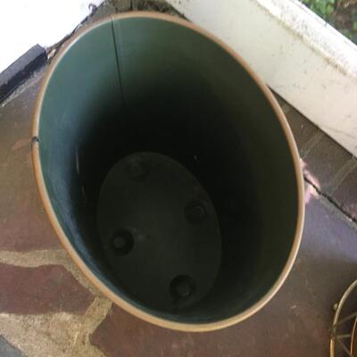 Vintage trash can with mallard design