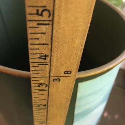 Vintage trash can with mallard design