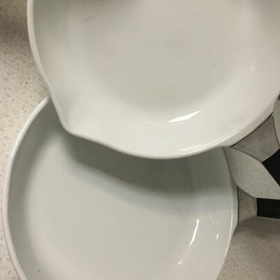 Corning ware  cornflower double spout skillet set