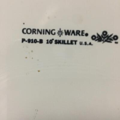 Corning ware  cornflower double spout skillet set