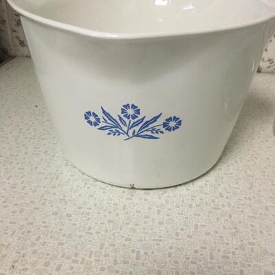 Corningware Cornflower blue 2 qt sauce mixer