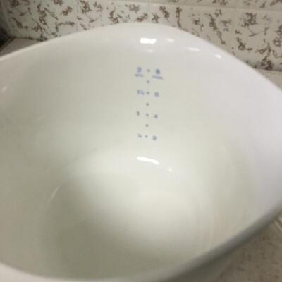 Corningware Cornflower blue 2 qt sauce mixer