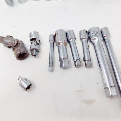 SOCKET AND RATCHET ACCESSORIES LOT #1