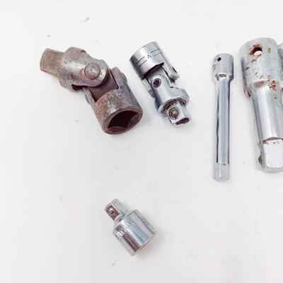SOCKET AND RATCHET ACCESSORIES LOT #1