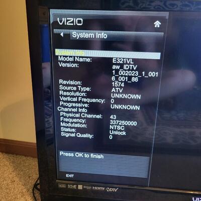 40 IN VIZEO FLAT SCREEN TV W/ REMOTE