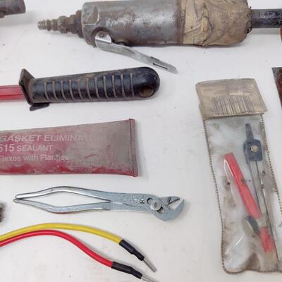 MISC GARAGE TOOLS LOT