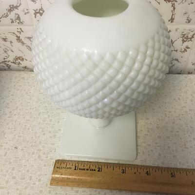 Vintage westmoreland milk glass ivy Ball pedestal vase