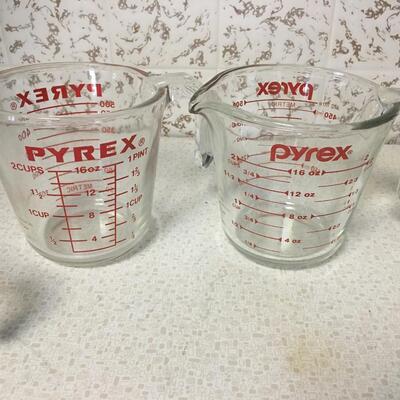 Pyrex measuring cups