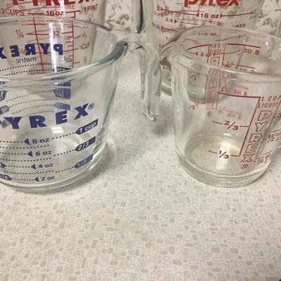 Pyrex measuring cups