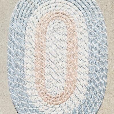 BEAUTIFUL BRAIDED RUG