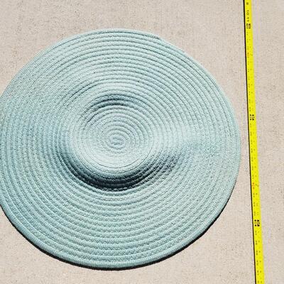 BEAUTIFUL CIRCULAR BRAIDED RUG