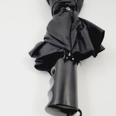 EXTENDED BLACK UMBRELLA