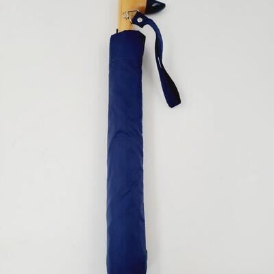LIKE NEW WOOD DUCK HANDLED UMBRELLA