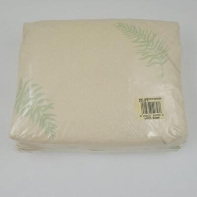 QUEEN SIZE SET OF SHEET - NEW IN PKG