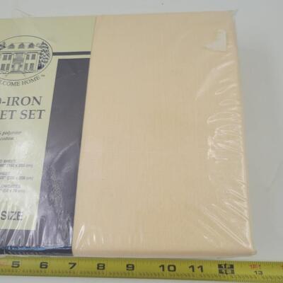 QUEEN SIZE SHEET SET - BY WELCOME HOME - NEW PEACH