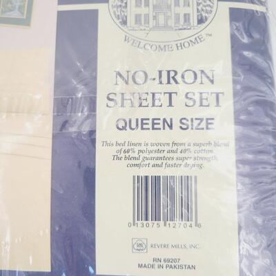 QUEEN SIZE SHEET SET - BY WELCOME HOME - NEW PEACH