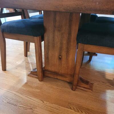 Craftsman Style Trestle Table and 6 Chairs