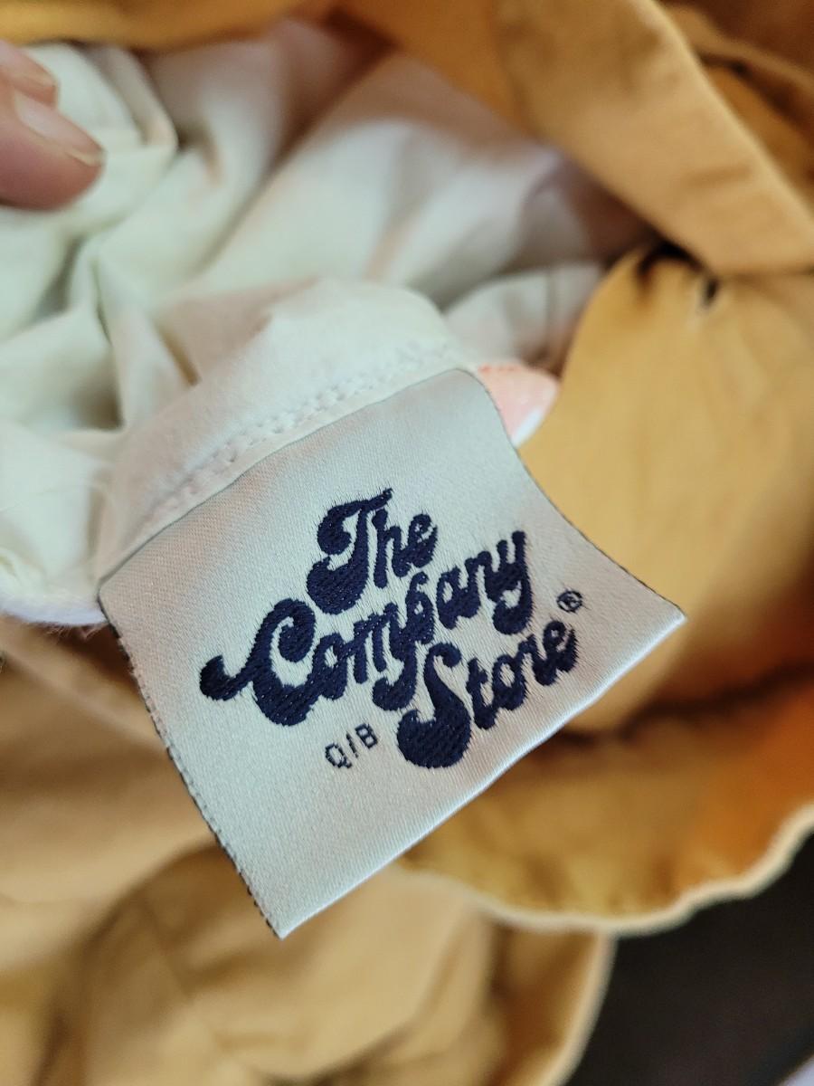 White Basket (20x20) with Queen Size Company Store Down Comforter