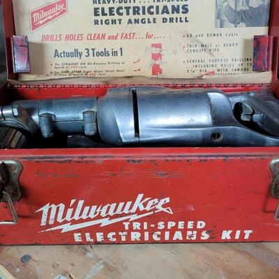 Milwaukee Tri-Speed Electricians Kit- Very Cool