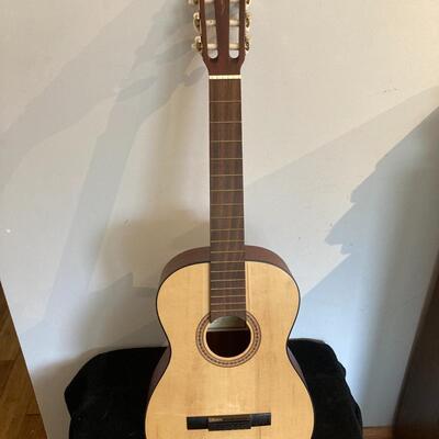Rawdon Hall Classical Guitar Natural Rosewood/Spruce