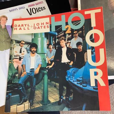 Hall & Oats Vintage Record Album Lot of 5 with Tour Book