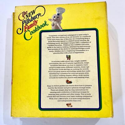 Vintage Cookbook Lot - Pillsbury