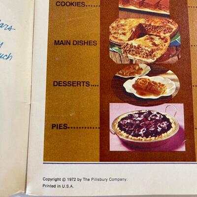 Vintage Cookbook Lot - Pillsbury
