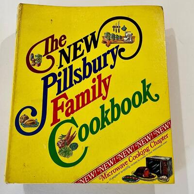 Vintage Cookbook Lot - Pillsbury