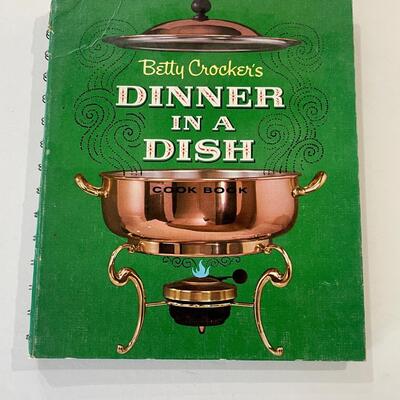 Vintage Betty Crockerâ€™s Cookbooks - Dinner