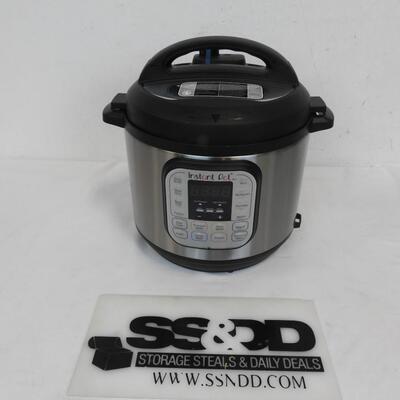 Instant Pot Pressure Cooker DUO60 v3 6qt 7-in-1. LARGE CHIP IN STEAM DRIP AREA
