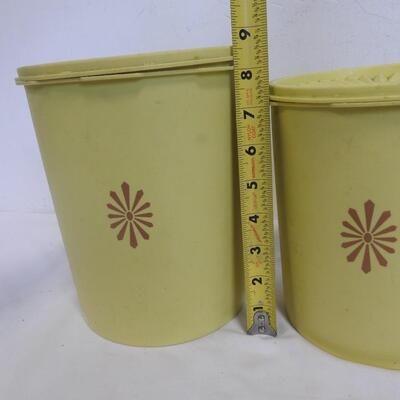 Vintage Tupperware 3 Nesting Containers with Lids, Yellow Gold, Melting Damage