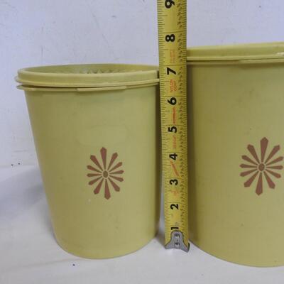 Vintage Tupperware 3 Nesting Containers with Lids, Yellow Gold, Melting Damage