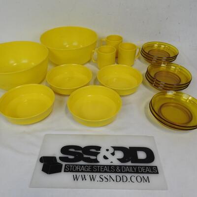 17pc Yellow Plastic Dishes 2 serving bowls, 4 bowls, 3 cups, 8 Saucers - Vintage