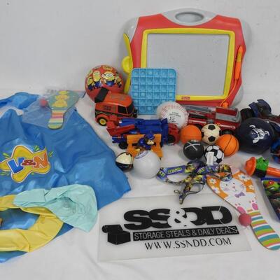 20+ pc Toy Lot: Fisher-Price, Ninja Turtles, Spider-Man, Pirate Crew, Minions
