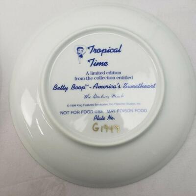 Danbury Mint 1993/1994 Betty Boop America's Sweetheart, 12 Collectors Plates