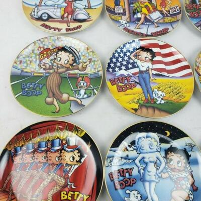 Danbury Mint 1993/1994 Betty Boop America's Sweetheart, 12 Collectors Plates