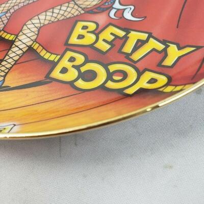 Danbury Mint 1993/1994 Betty Boop America's Sweetheart, 12 Collectors Plates